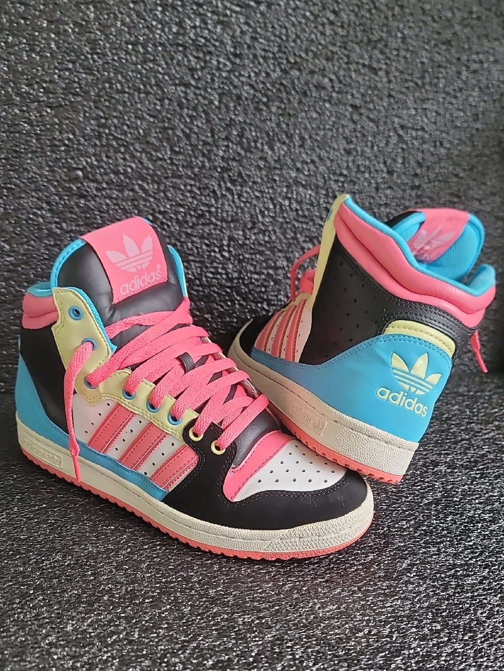 ๐ฅ RARE ๐ฅ Adidas Decades/Hard Court "Oddity" Wmns 8 - Picture 2 of 16